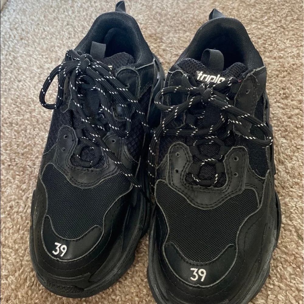 Balenciaga triple s